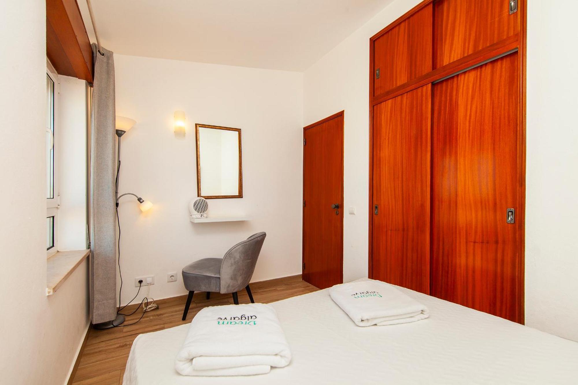 A38 - Rising Sun Top-Floor Flat ลากอส ภายนอก รูปภาพ