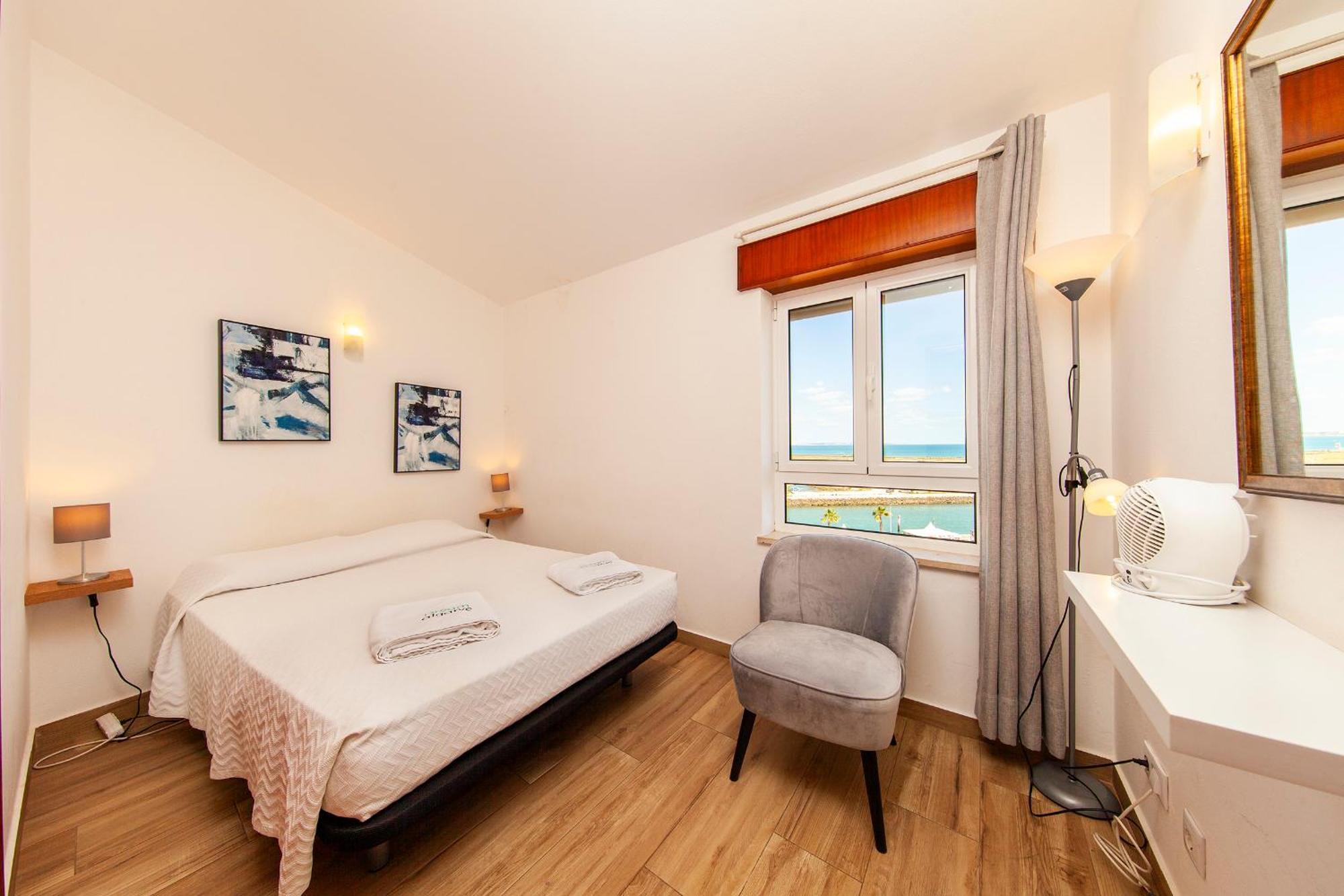 A38 - Rising Sun Top-Floor Flat ลากอส ภายนอก รูปภาพ