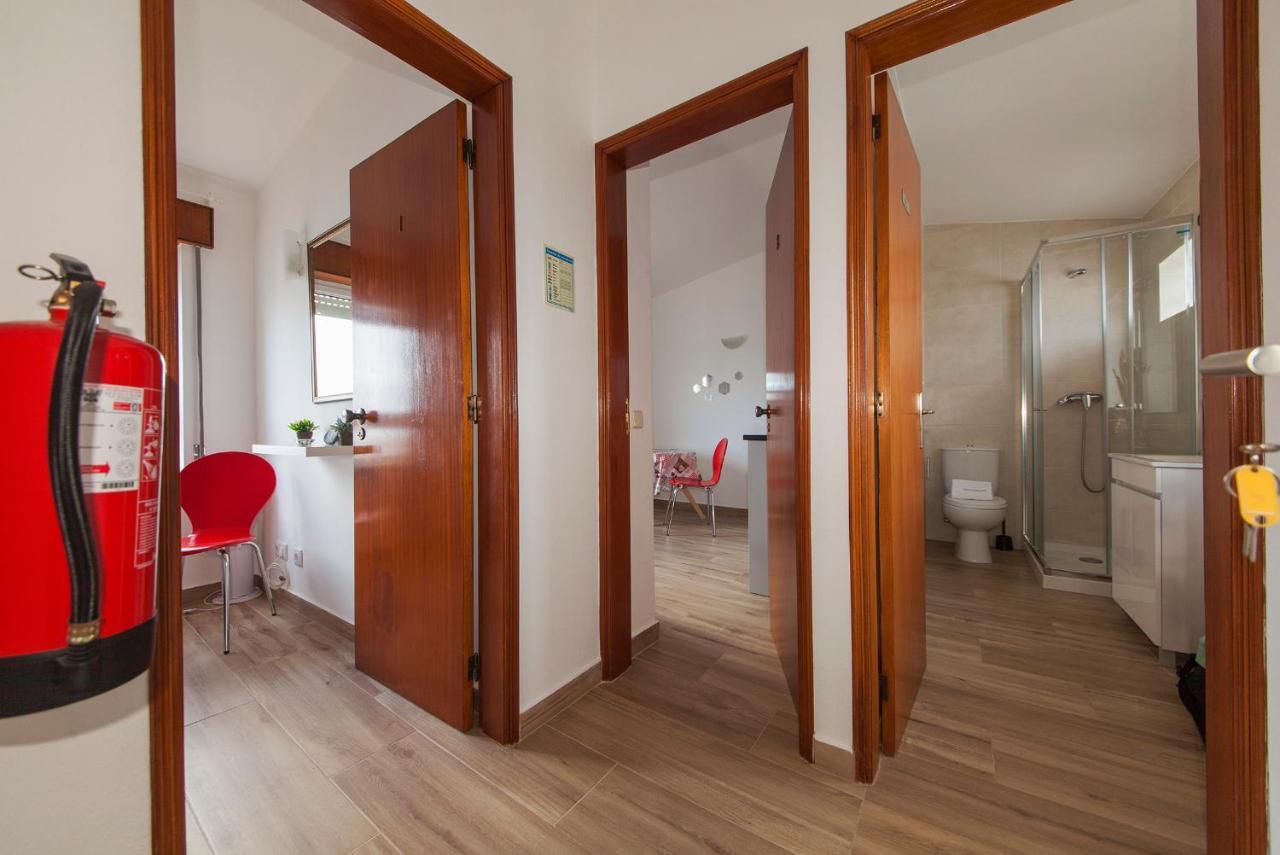 A38 - Rising Sun Top-Floor Flat ลากอส ภายนอก รูปภาพ